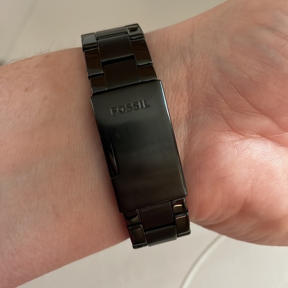 Black fossil watch - Picture 2 of 4